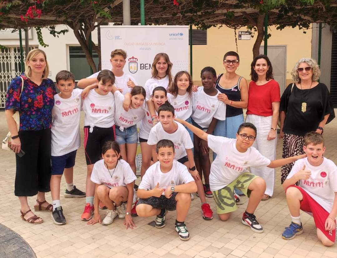 mcmoralesf's tweet photo. 🪁 El juego es un lenguaje universal y un derecho de todos los niños y niñas.

Celebramos el Día Internacional del Juego con una jornada de actividades en plaza Ramón y Cajal, con el respaldo de la presidenta y de la vicepresidenta de UNICEF Murcia.

#BenielParticipa #Beniel https://t.co/4VGUWzdWOy