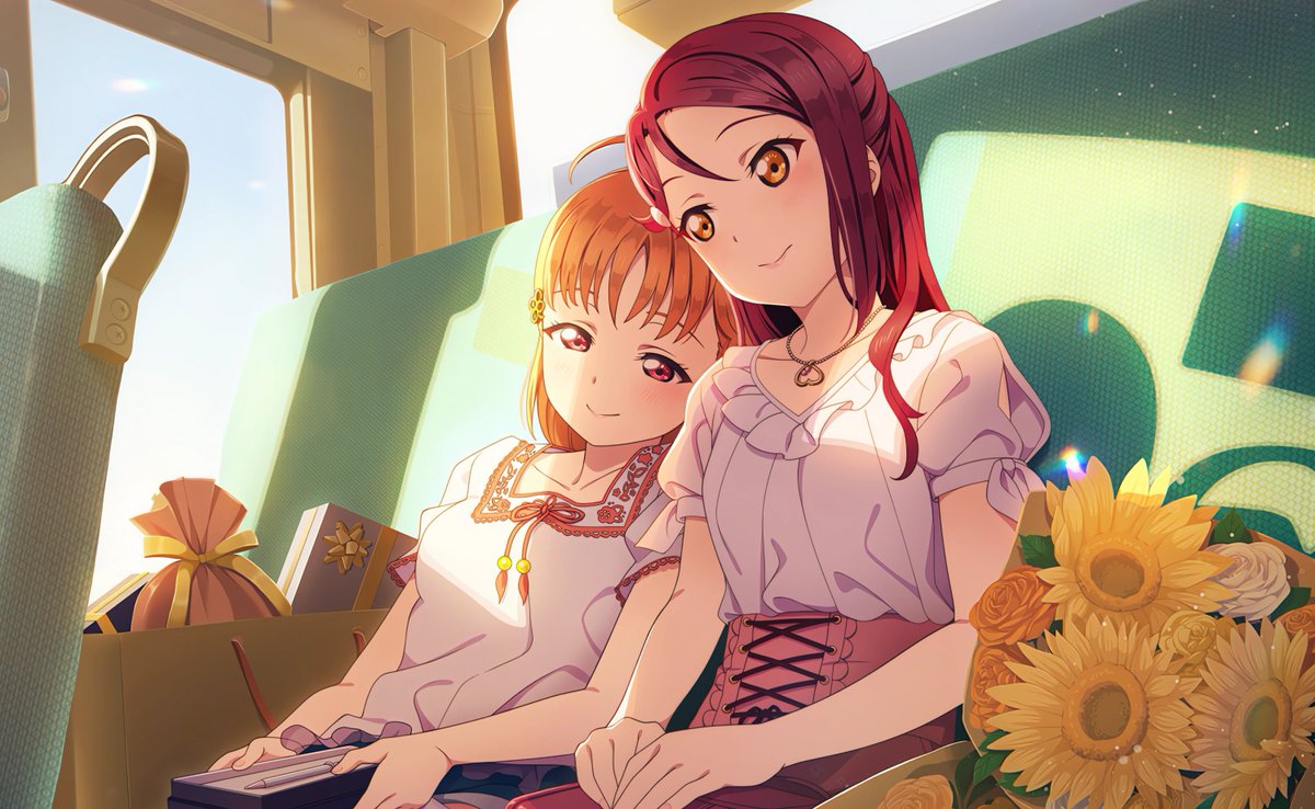 Una de las cosas que amo del ChikaRiko es como el hombro de Riko es un lugar seguro para Chika 🥹💕
