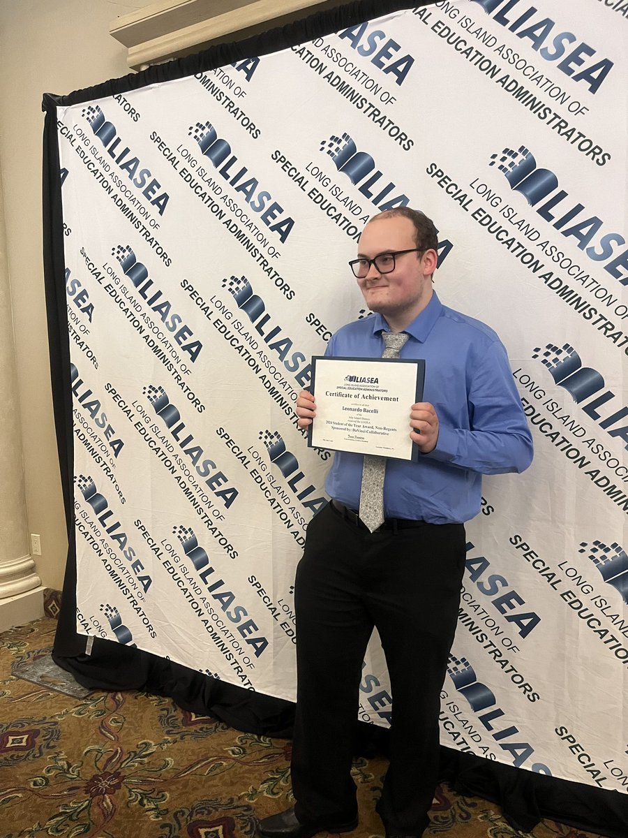 kocallaghan47's tweet photo. Islip UFSD Celebrates Leo Bacelli, Recipient of the LIASEA Student Award Scholarship🎉#IslipPride https://t.co/YoYB6X69Xh
