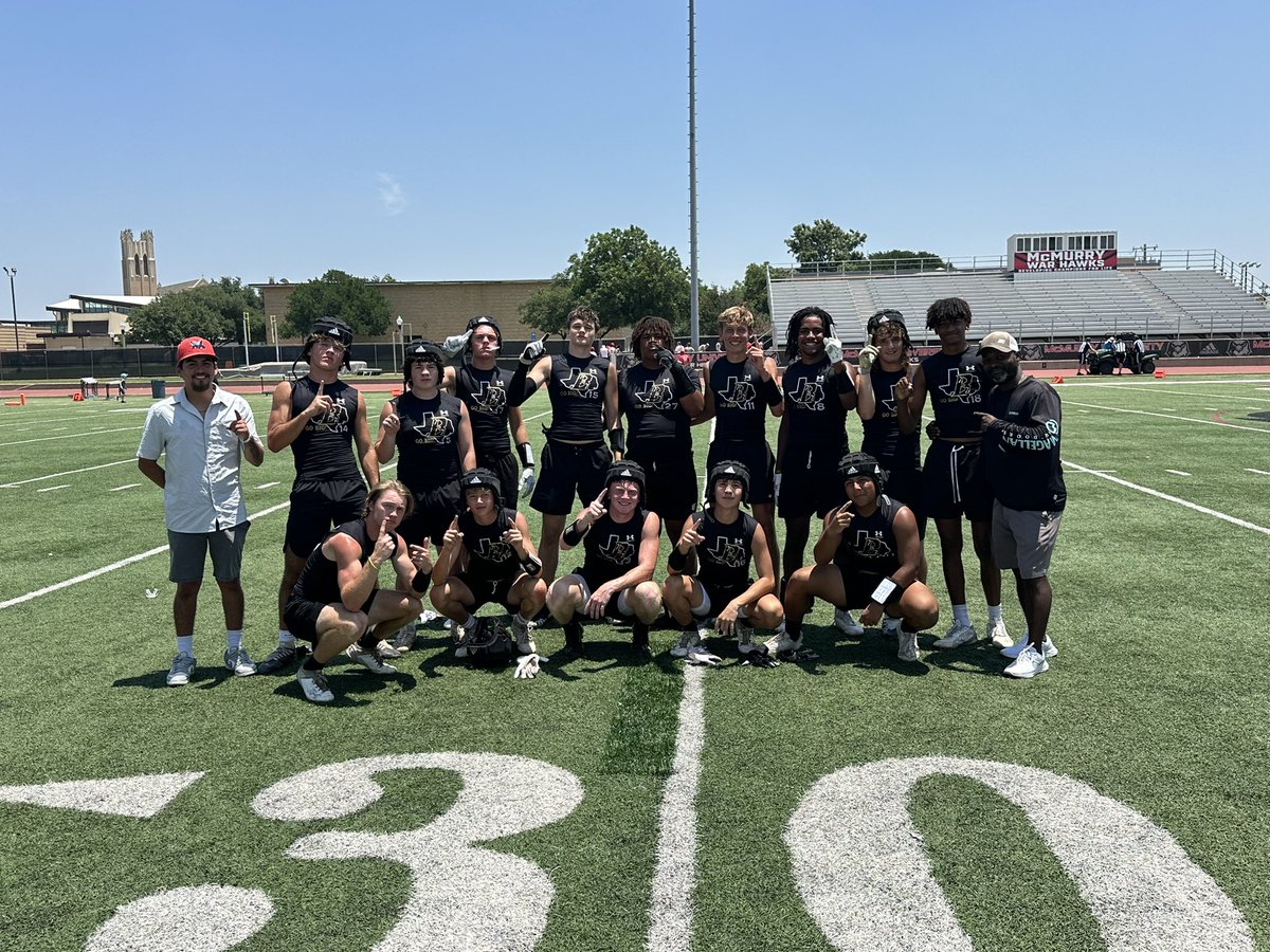 Brady Bulldogs go 4-0 at Abilene Div 3 State 7on7 Qualifier and advance to the state tournament!!

GO DAWGS!! 

Great job today competing!!