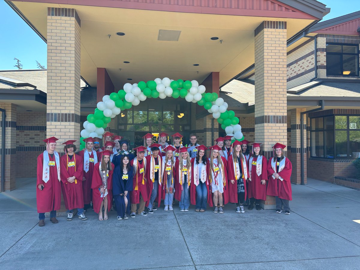 EBEPrincipal's tweet photo. Congratulations to all of our former Elger Bay students graduating today! Their visit to school to day for Roots to Wings was great and our students were so excited to celebrate them and their accomplishments. #elgerbayexplorers https://t.co/E6geuX5jtH