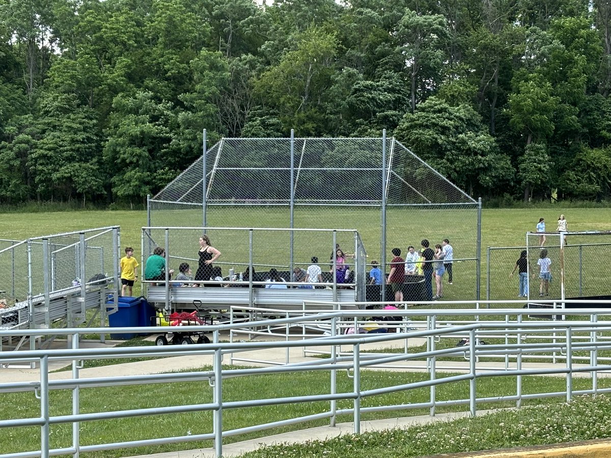 Christine Feldman tweet media