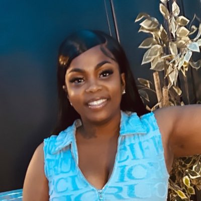 hellrelle86's tweet photo. #NewProfilePic https://t.co/NDMqlqT1TG