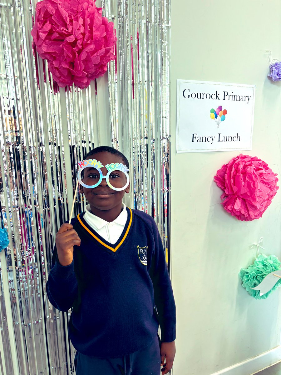 Gourockpr's tweet photo. Fun at the 🎈Fancy Lunch 🎈today - these children have demonstrated good manners, kindness and respect in the lunch hall…. Thank you! 🍴@MissDochertyGPs @MissTodd_GPS @GPS_primary 🎉 #silverservice 🪩 https://t.co/ClJiJ247lH
