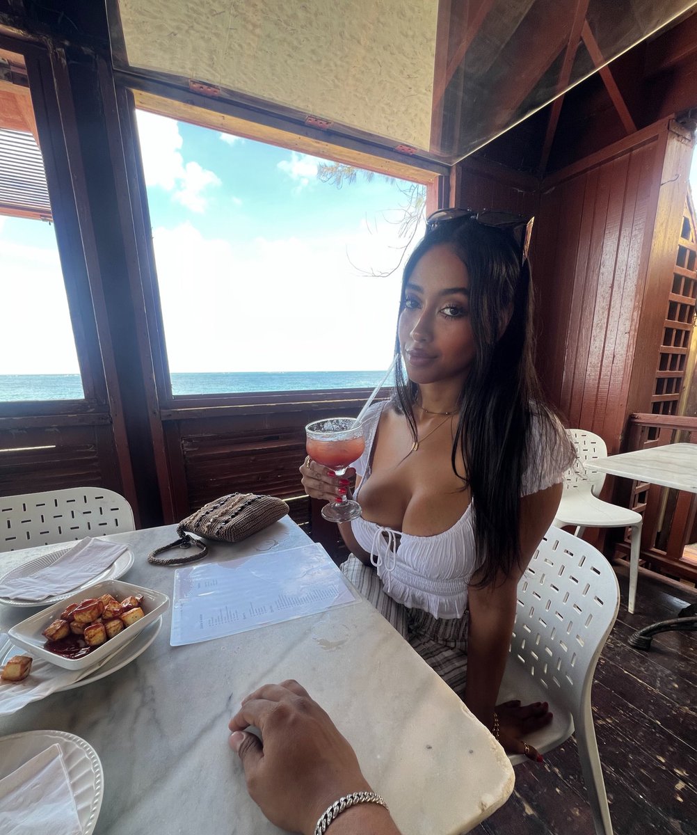 ncruzzzz's tweet photo. POV: estamos en un date 💘 https://t.co/hoGrxapky3