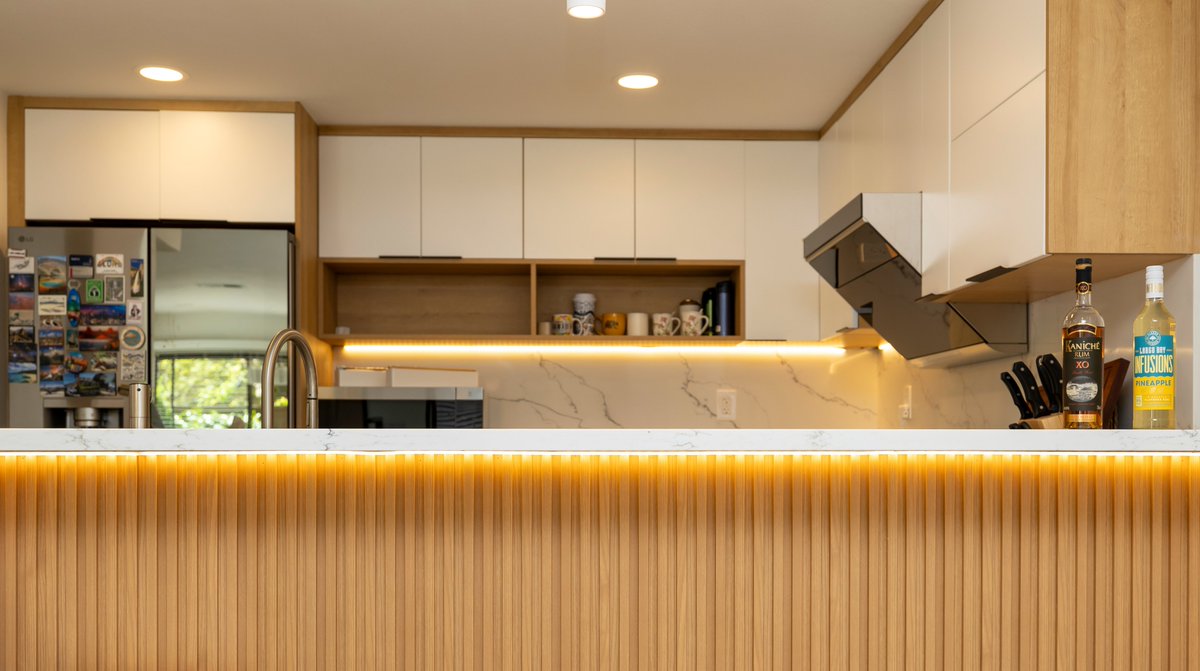 KassaCabinetry's tweet photo. Kitchen Project from KASSA
Key Features:
✅Pacific Sunset + Contem White Cabinet
✅Quartz Countertops Ariston White
✅Slatted Wall panel
📞(408) 837-3899
🌐https://t.co/0n9cXVfVEZ
#kassa #kitchenrenovation #beautiful #countertops #pacificsunset #wallpanel #sanjosecalifornia https://t.co/n9Vig1YYnv