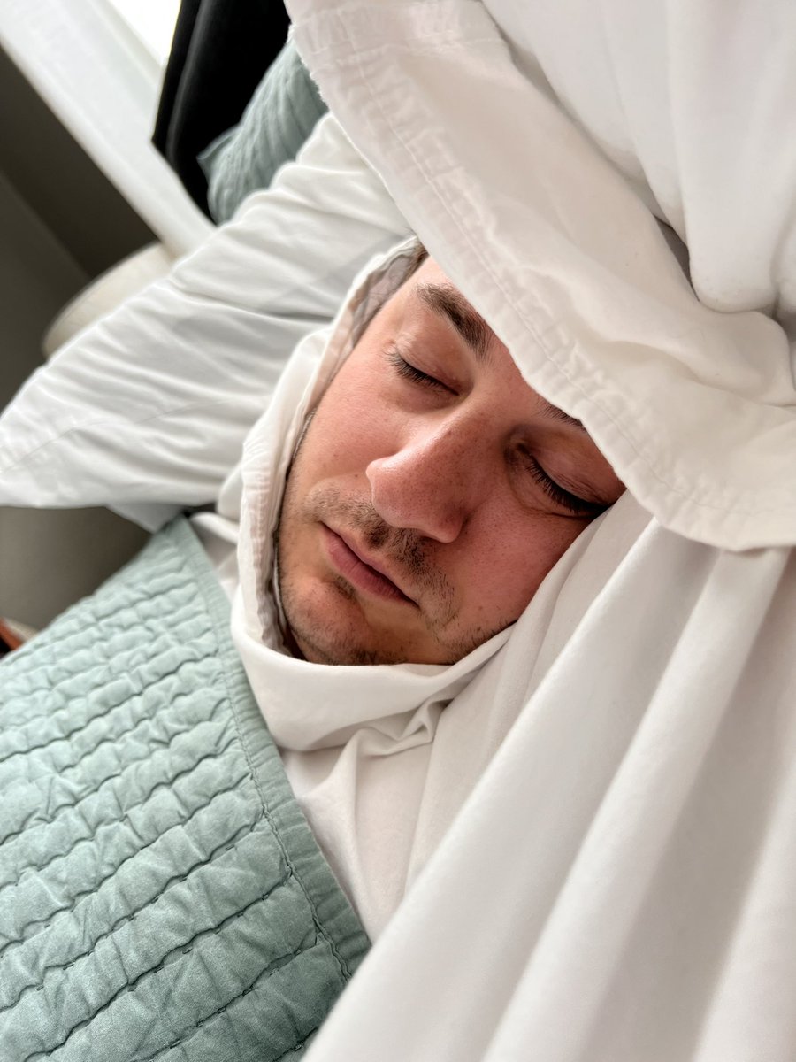 etheorist_'s tweet photo. my sleeping boyfriend // the incorrupt corpse of st bernadette https://t.co/t2PTZp1AdM