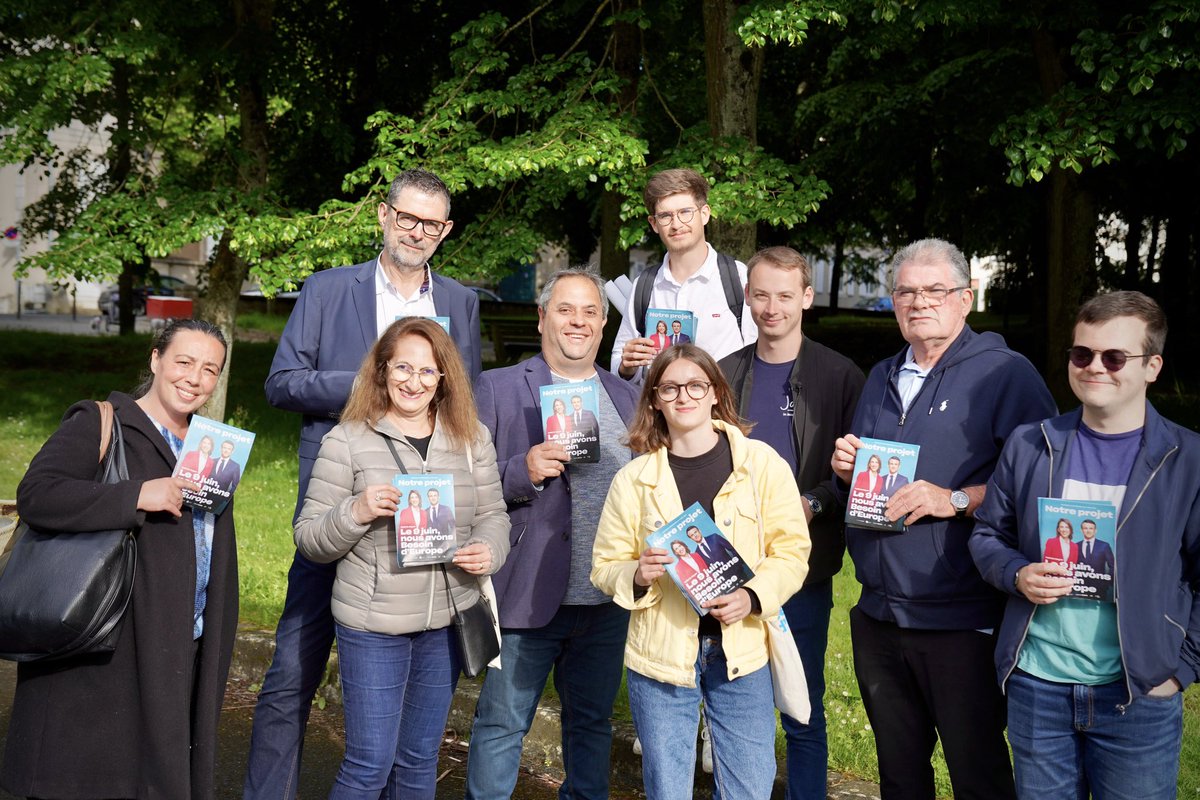 Carnet de campagne ! 🇪🇺

Dans toute la Sarthe et dans quelques autres départements, parce que, partout, nous avons #BesoindEurope 

Le 9 juin, un seul jour, un seul tour, un seul vote : <a href="/ValerieHayer/">Valérie Hayer</a> et sa liste @BesoindEurope. 

#JeVoteHayer