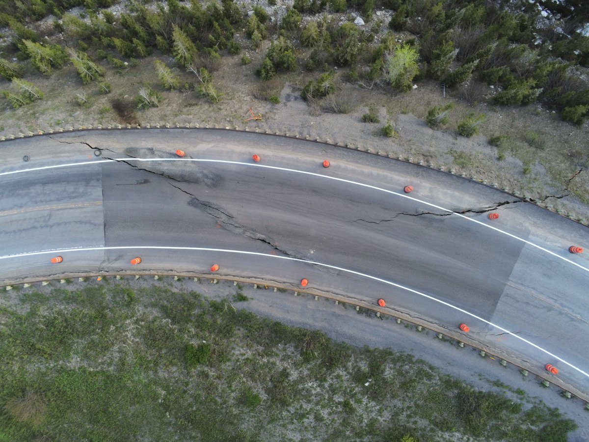 dfilpulaankney's tweet photo. This comes after discovering a crack on Teton Pass yesterday, in a different area of the pass, due to a landslide. Runoff season is causing a tough couple of days for WYDOT.  

Check out  https://t.co/CPAWHZgpOk for continued updates. https://t.co/H4C2hUeMpe