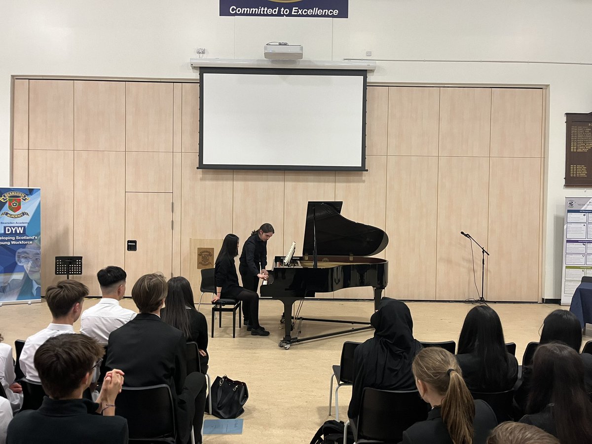 BA_MusicDept's tweet photo. What a fantastic afternoon of music making!! Well done to our three amazing musicians who took part in our piano masterclass with former pupil Tom Heaney. Thank you Tom for all your advice as well as treating us to some wonderful music. @Bearsden_Guid @BearsdenAcademy https://t.co/X48yGuGS4J