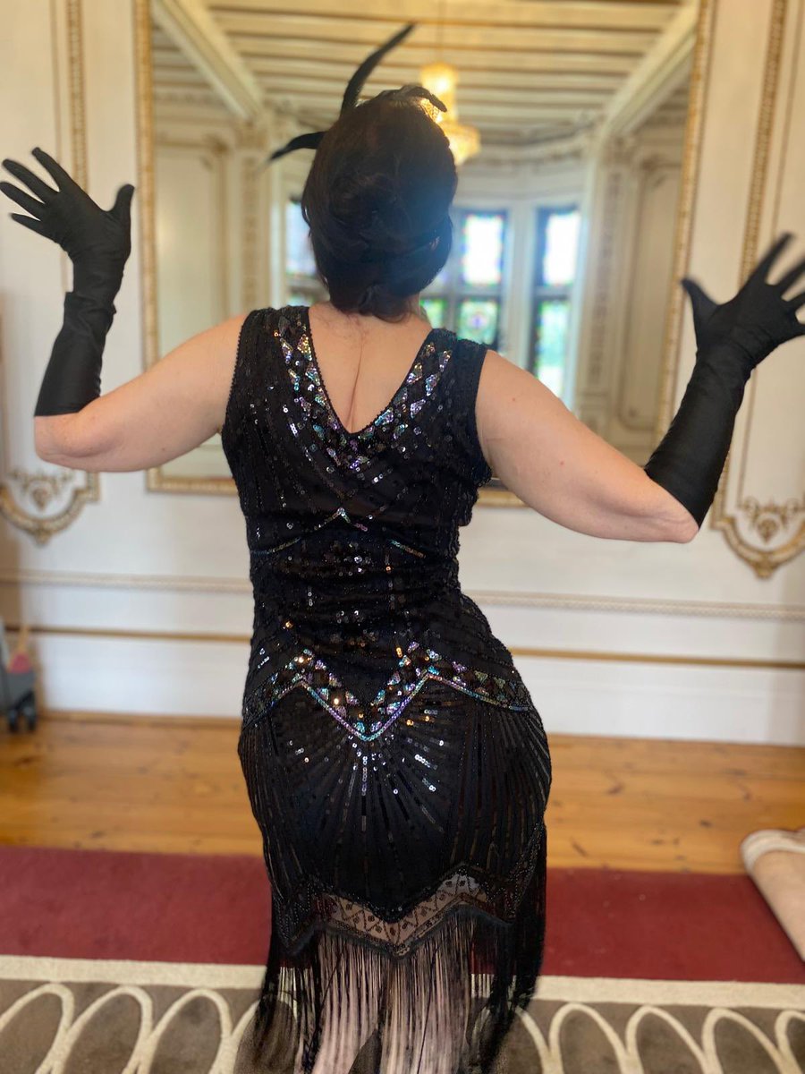 AnnEBrockbank1's tweet photo. I have just spent a rather splendid day at Bochym Manor, gathering vibes and inspiration for the next Cornish Chronicles novel.
The roaring 20s here we come.
#amwriting #cornishchronicles #authorlife #flapper #flapperdress #flapperstyle https://t.co/6gQcRjYfWM