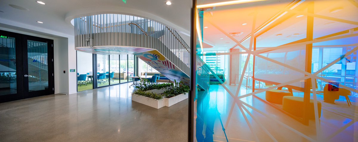 Advanced Diagnostics Laboratory (ADL) - One Discovery Square is one of several innovation epicenters at Mayo Clinic; disruptive technologies and industry partners interface with our cross disciplinary experts.

#pathology #digitalpathology #ai #innovate #mayoclinic