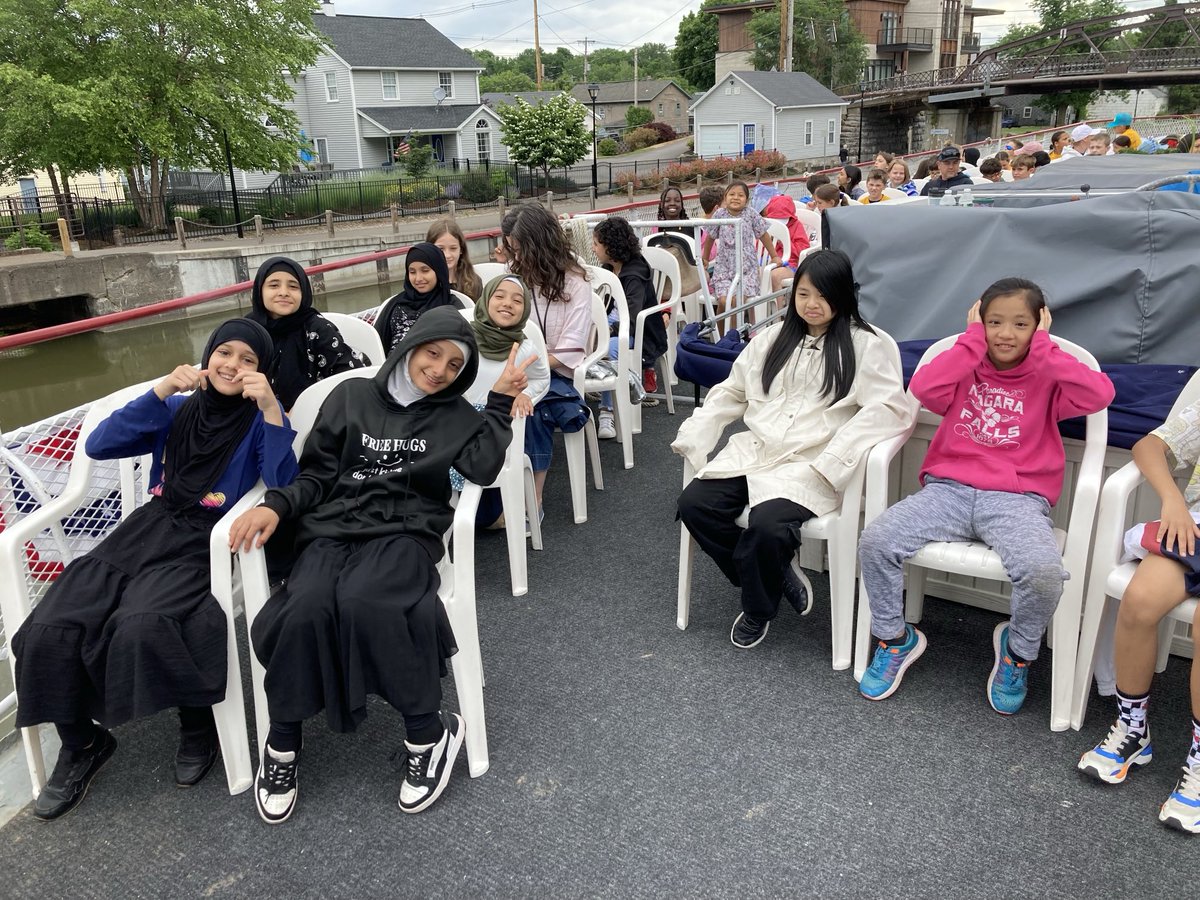 MsKBianchi's tweet photo. The ENL 4th and 5th graders ⁦@BuckmanHeights⁩ enjoyed a fun &amp; educational trip to the Erie Canal today! 🛥️🌟⁦@GreeceCentral⁩ ⁦@MrJamesReaves⁩ ⁦@KristenGiulian6⁩ ⁦@ShawnnaSweet⁩ https://t.co/vhxDdvjWtZ
