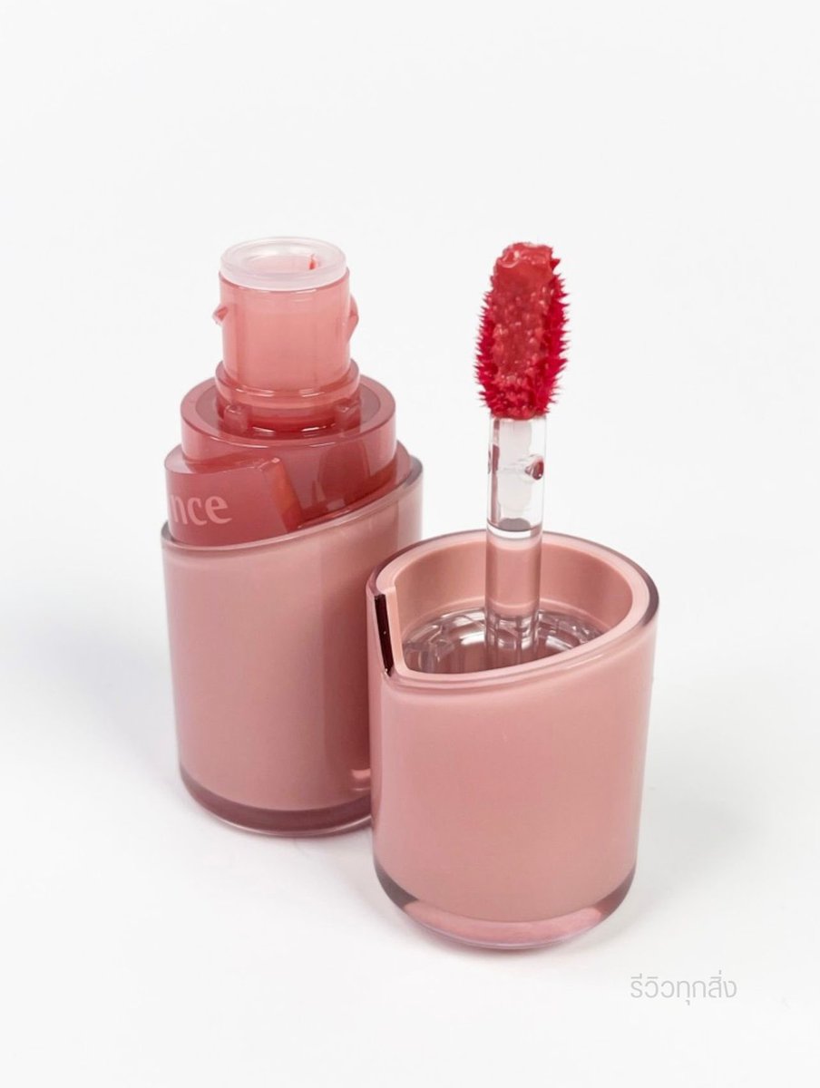 Reviewtooksing1's tweet photo. จึ้งเกิน ตัวมารดา! ออกรุ่นไหนมาไม่เคยผิดหวัง  hince Raw Glow Gel Tint สี R002 Raw Rose ชมพูกุหลาบสดใส ทารอดทุกโทนสีผิว ทาแล้วขับผิวมาก เท็กเจอร์ลื่นๆเหมือนเจล กลิ่นหอม ฟินนิชลุคปากฉ่ำ สี stainคือทนแดดทนฝน จึ้งใจสุดๆ 🩷

#hince #ลิปทิ้นต์ #ของดีบอกต่อ #ใช้ดีบอกต่อ #ใช้แล้วชอบ https://t.co/wLfXk58kep