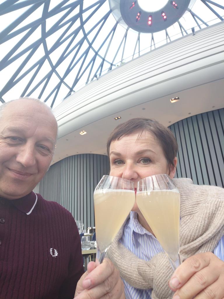 PaulBrown0o_o0's tweet image. Birthday scran with the better half #searcys #gerkin