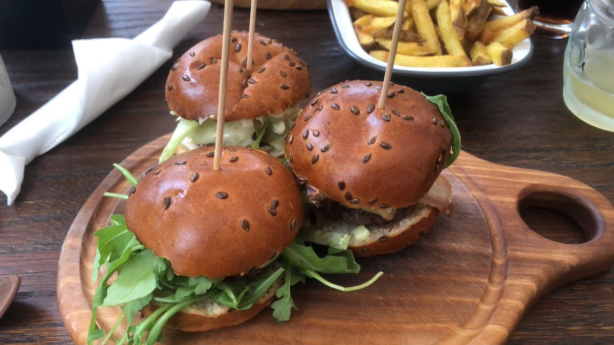 sqldevopsrob's tweet image. What do you do when you arrive in Zagreb for #datasaturdaycroatiA??