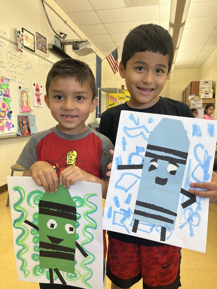 EMKArtists's tweet photo. Kindergarten artists at EMK have been making these fun end of the year projects- CRAYON PEOPLE! We read “The Day the Crayons Quit” by Drew Daywalt. 🖍️
#studentart #EastWindsorRegionalSchools https://t.co/53NHTQx9eB