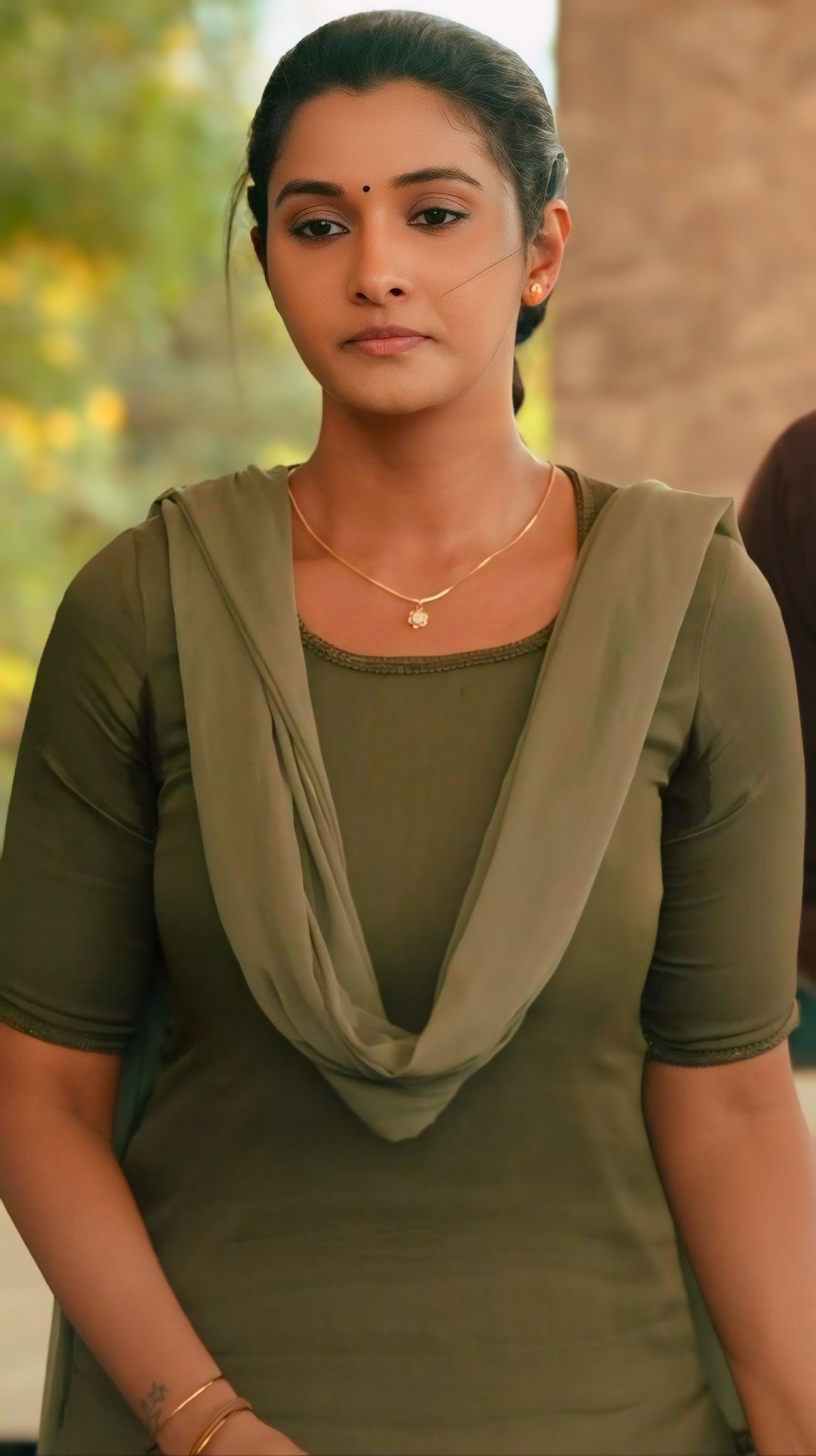 Priya Bhavanishankar Fan Boy on X: @priya_Bshankar Some more of Malliga 💘  - 2 PriyaBhavaniShankar 😘 Pbs_fan_boy Rathnam t.coQEmUpfqca4   X