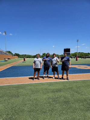 TristanChart_70's tweet photo. Finished the week strong at the Carson-Newman Lineman Camp! Got some repetition in drills, and got a chance to work on a great day

@cnfootball @Coach_Ray_ @CoachT_75 @Coach_Rang @ORHSCoachDay @Coach_Chitwood https://t.co/x22NB2QqlU