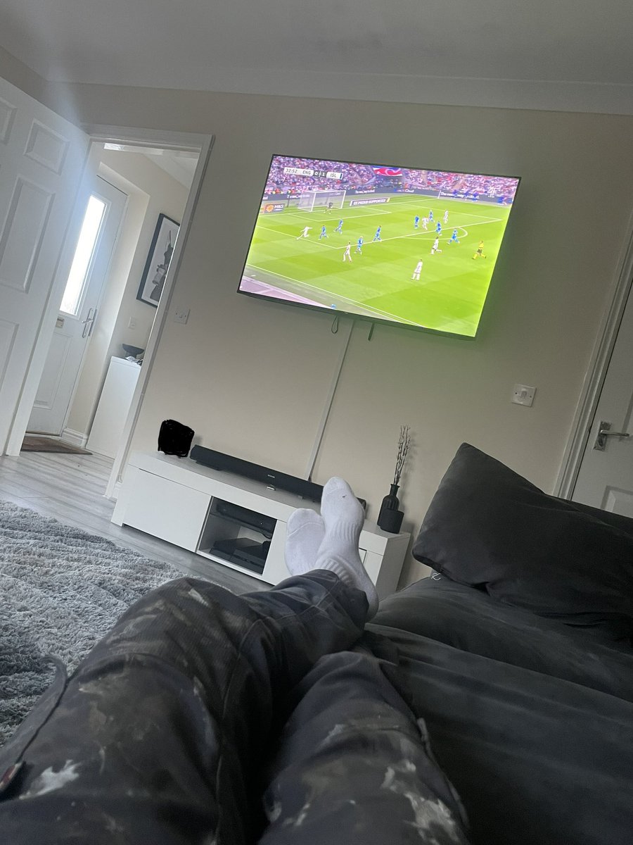 alfalpha666's tweet photo. As usual, England are boring to watch! 🥱 

Who’s keeping me entertained instead? 😏 https://t.co/zXa53cRgWE