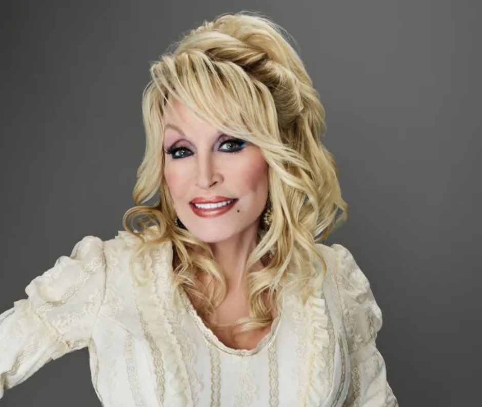 Dolly Parton has given away over 224 million children’s books and she also helped fund the Moderna COVID-19 vaccine! 

Drop ❤️ heart and Repost if you love Dolly!
