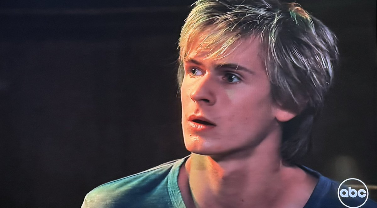 QAFBrianJustin's tweet photo. Jake sees Finn getting “acquainted” at shots o’clock with Barb. King of facial acting! #GH #JakeFF #LiasonBaby @hudsonwest https://t.co/EYn0aHJa70