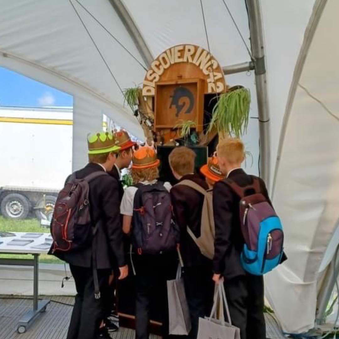 Discovering42 tweet media