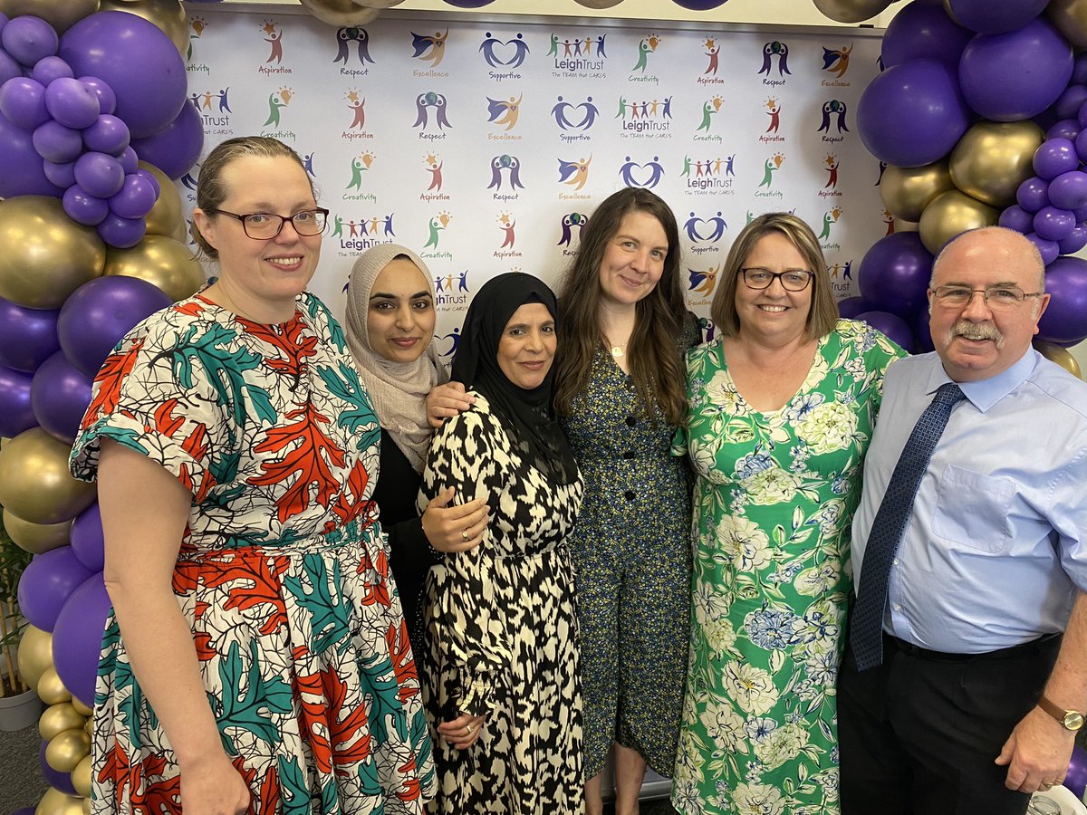 A brilliant morning <a href="/leightrustb8/">LeighTrust</a> celebrating our wonderful staff who have worked at Leigh for over 20 years <a href="/LeighPrimary/">Leigh Primary School</a> made even more special being Leigh Trust’s 10 year anniversary ⭐️ ❤️ #teamthatcares #memorymakers #relationshipbuilders