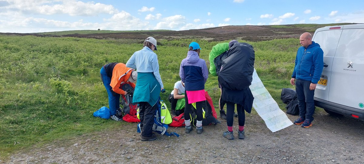 DofE_Ponthigh's tweet photo. All back at the car park and looking forward to the climb up Simonside to get to tonight's campsite. @PontHigh  @PeleTrust  @samsykesexped https://t.co/gfcp06iqAp