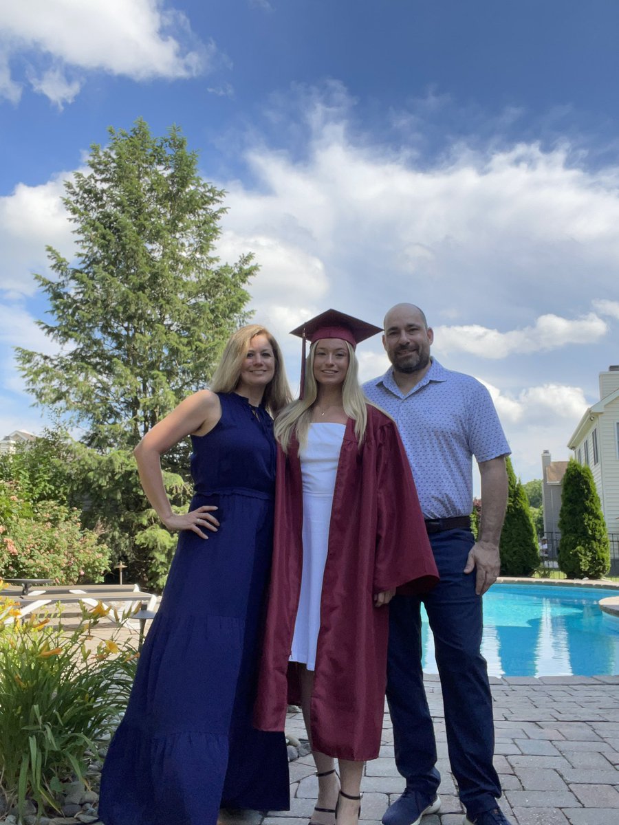 MrsMinotti's tweet photo. One chapter is over.❤️💙🎓 @BethlehemAreaSD Ready to turn to the next!🔱  @ASU https://t.co/F4QtIyOka2
