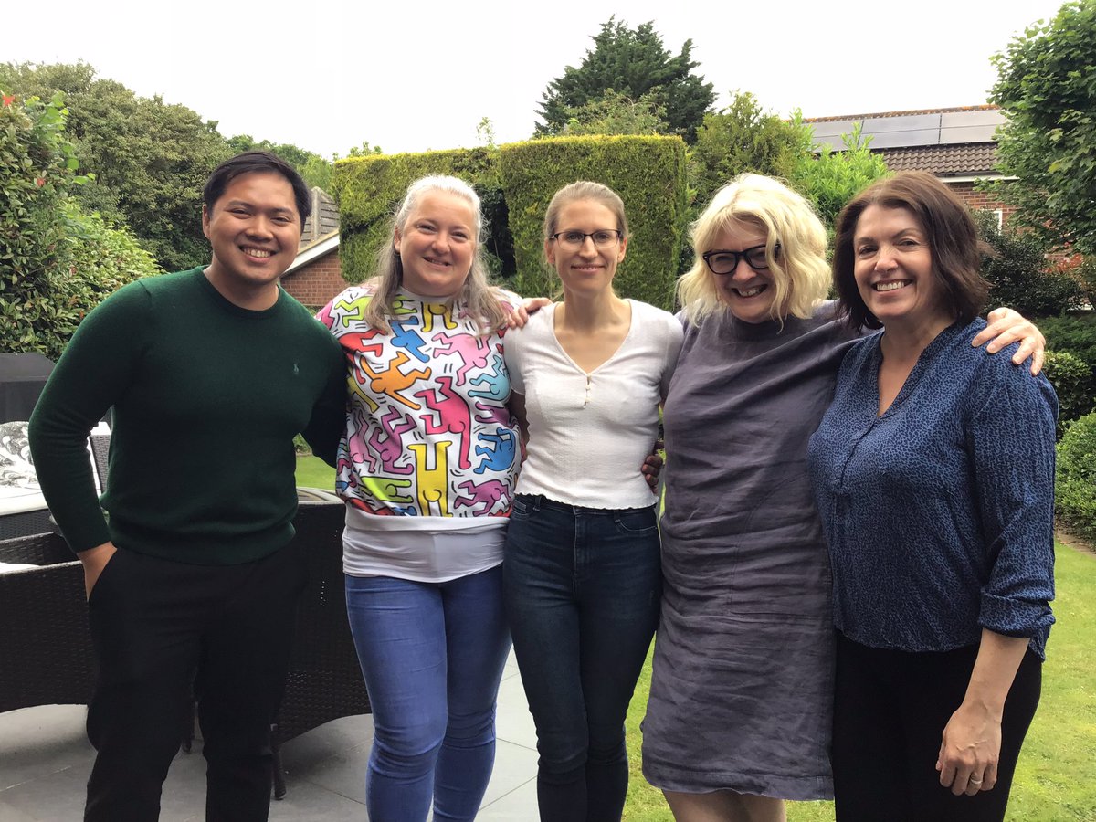 MichelleVeal12's tweet photo. An absolute pleasure to be part of the first Nurse led DCCV under Conscious sedation @UHSFT today. Pushing forward #cardiacrhythmmanagement #conscioussedation #dccv #advancednursepractitioner @EllenPoole29 @figarist40 @DrArthurYue @johnpaisey @DrWUllah_EP https://t.co/gOxgf4w6q4
