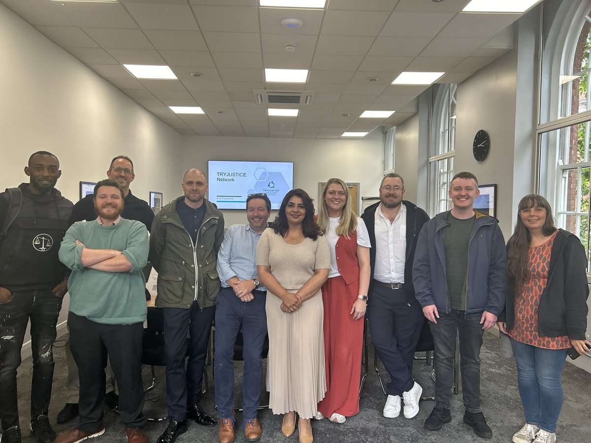 That’s a wrap on our 2-day event in London! We have had a fantastic couple of days developing a method for transdisciplinary negotiation, and identifying our perspectives on Knife Crime and Restorative Justice! 

Forgot to take a picture with everyone, so this is a few of us!