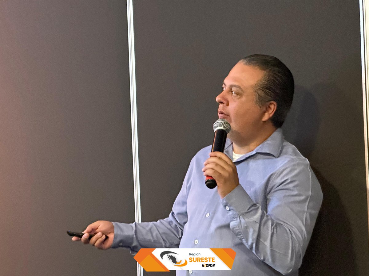 ASOFOM_OFICIAL's tweet photo. "Data laboral para mejores decisiones de crédito", la cual la presentó Luis Felipe Moreno, Ejecutivo Sr. de Buró de Crédito 🌐📈
#JuntosSomosMás #ConstruyamosJuntosASOFOM #EncuentroRegionalSureste #RegiónSureste #ASOFOM https://t.co/uqluGka5RL