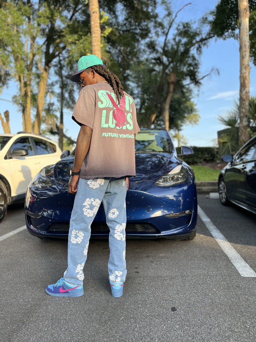 AstroFly_'s tweet image. Young nigga pop yo shit❗️#JustCallMe🅿️