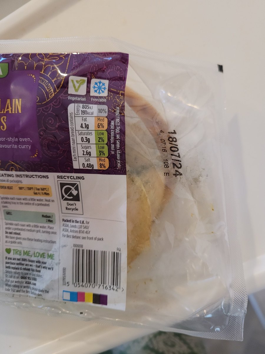 StephanieWyer96's tweet photo. Sort it out @asda absolutely disgusting, can't believe this apparently got passed through delivery checks 🤢 https://t.co/eDzx41vTuT