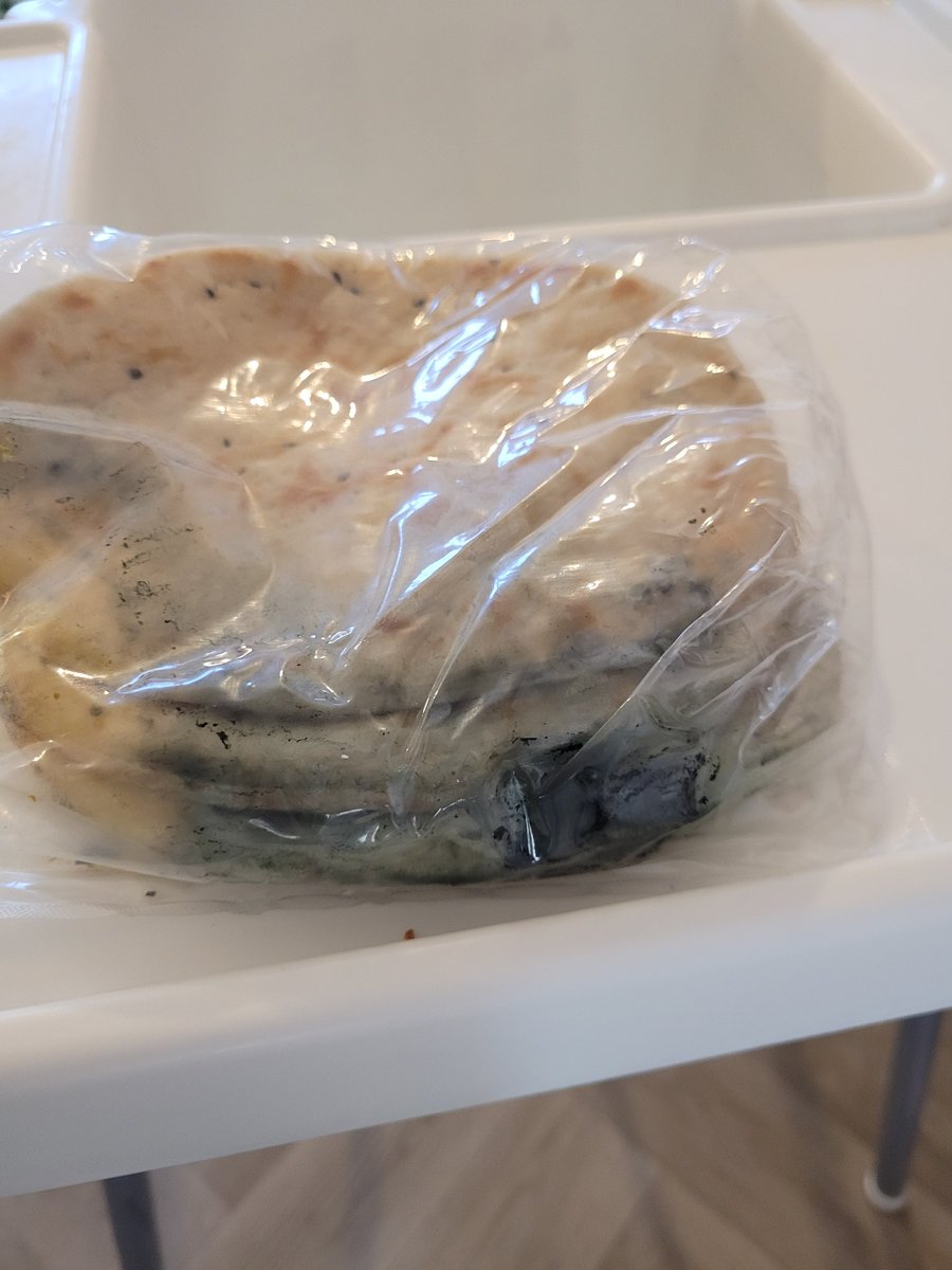 StephanieWyer96's tweet photo. Sort it out @asda absolutely disgusting, can't believe this apparently got passed through delivery checks 🤢 https://t.co/eDzx41vTuT