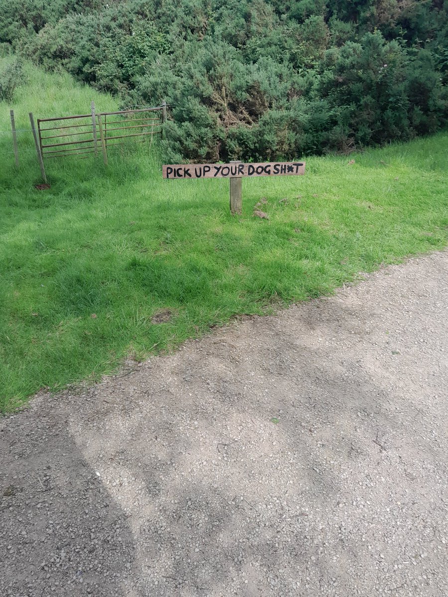 liambstanley's tweet photo. #SignageSaturday direct and to the point! https://t.co/W9Rxhff7AB