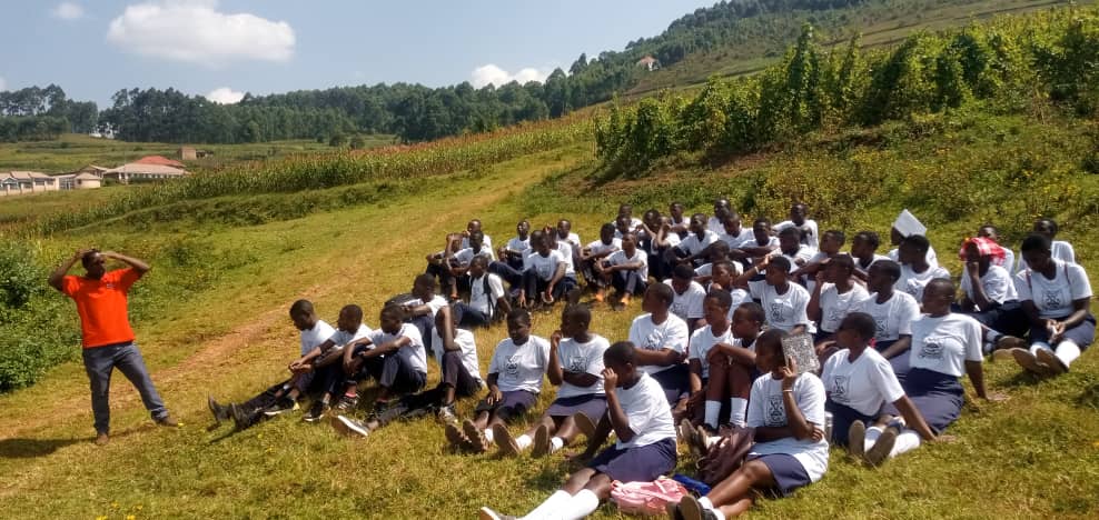 MeraReusablePad's tweet photo. @ugandauncovered @MTWAUganda @TourismBoardUg @iteluganda @mugarra @luwemba_julius @OlivielOfficial @Naahwera @iteluganda and @ugandauncovered 

Today ,I took my students through a trip to the kigezi hills 

#itelS24 #108MagicPixels #itelMyStoryUG https://t.co/7Kq6qxHvBC