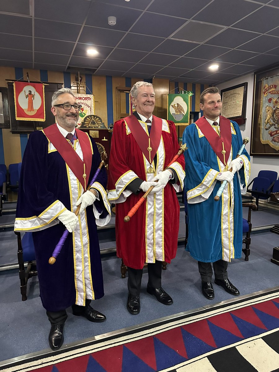 Proud Companion moment! 

Tonight, I was installed as Joshua at Highworth Chapter No.9009 in Swindon. A thoroughly enjoyable ceremony surrounded by the best Companions. 

#Companions <a href="/PGCWiltshire/">PGChapter Wiltshire</a>