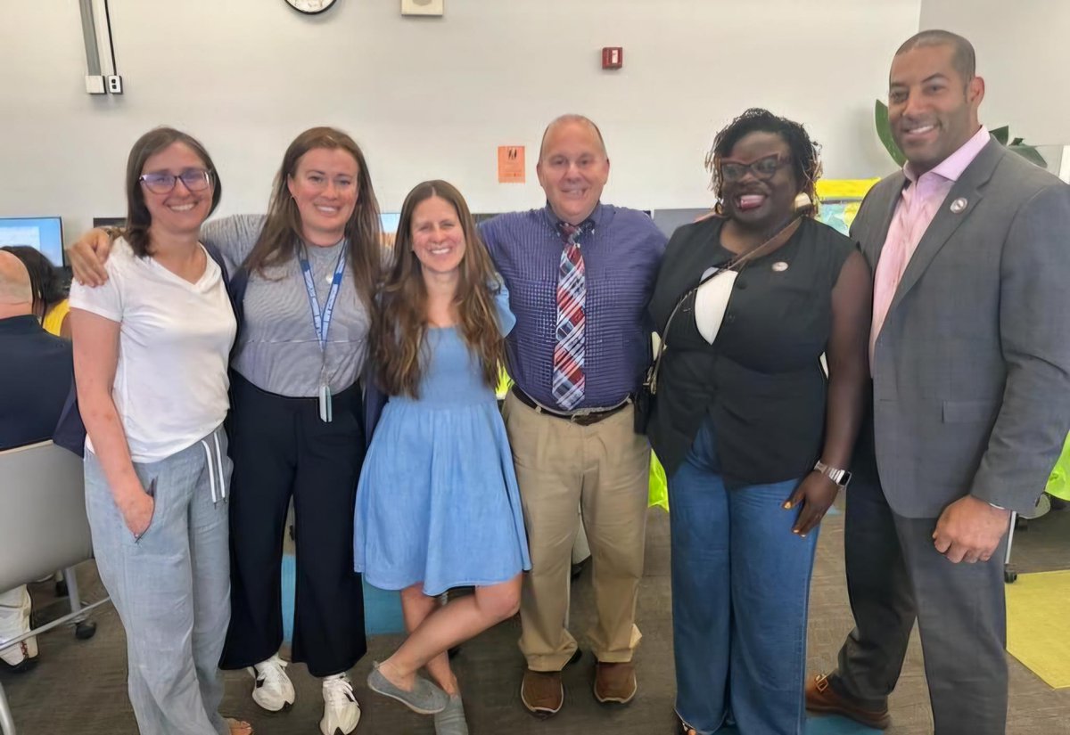 SpillerForNJEA's tweet photo. Earlier this week I visited the Montclair Education Association to learn about the great work they're doing to build #UnionPower💪🏾 Our unions play a critical role in the success of our schools, and the MEA is working hard to make their voices heard for the sake of their students! https://t.co/kE9W3IS8Xz