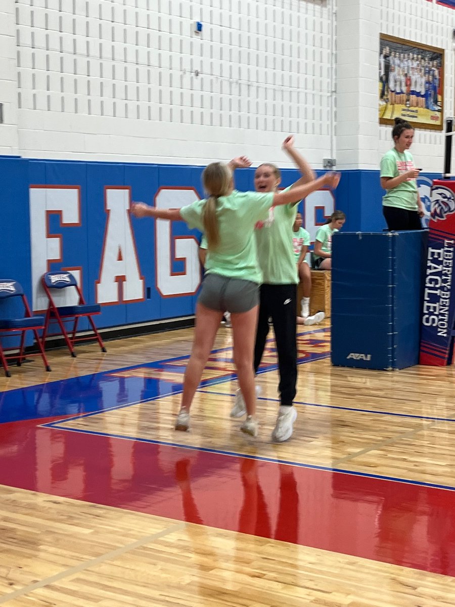 JulieToddMath's tweet photo. LBVB 2024 youth summer camp
110campers had fun!✅
30 HS coaches were amazing ✅
We love volleyball ✅ https://t.co/56wupqP0uU