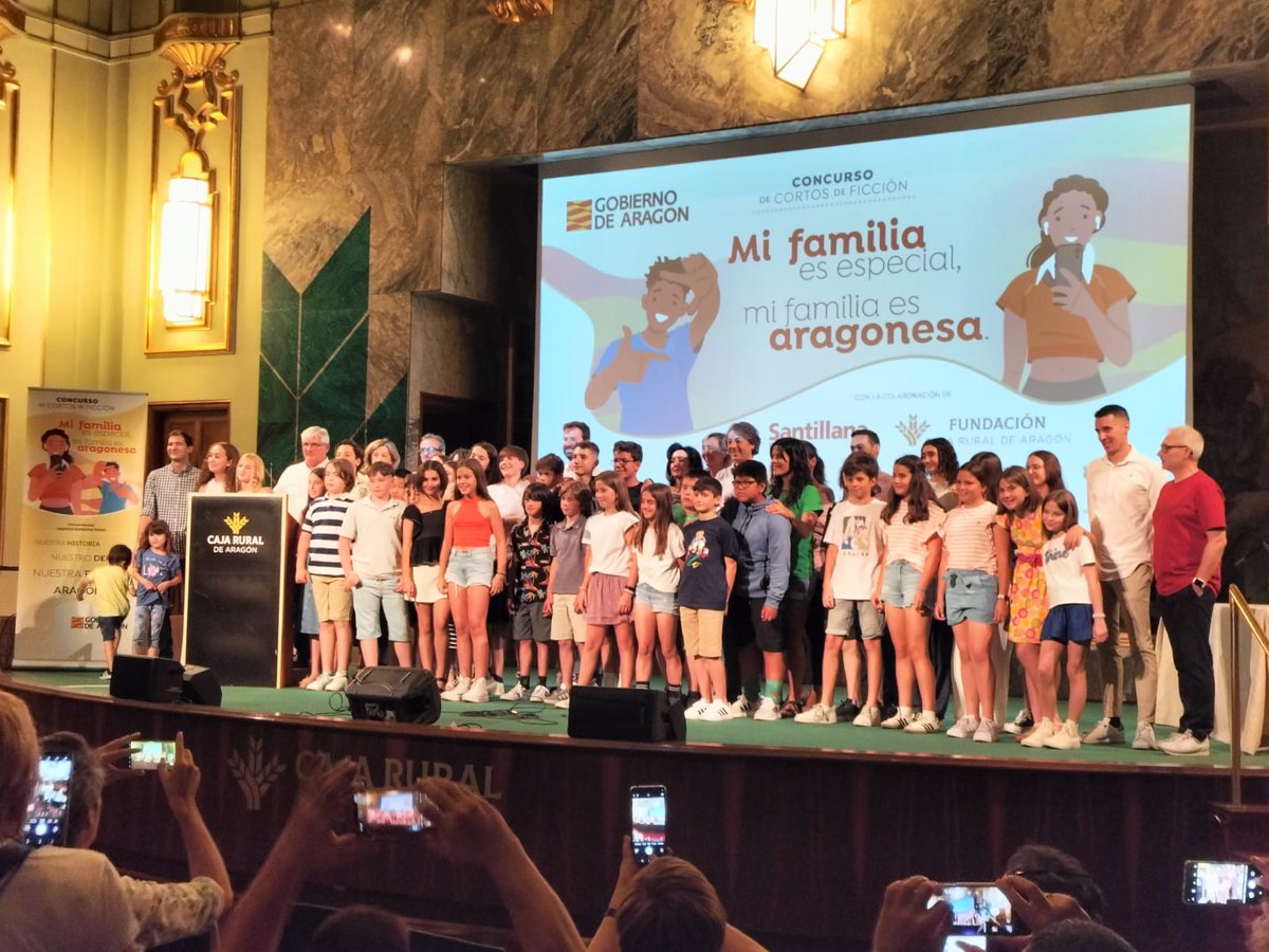 CeipMontes's tweet photo. 🥈2° Premio en la Primera edición del Consurso cortos de ficción. "Mi familia es especial, mi familia es aragonesa", con el cortometraje: "Aragón y aragoneses" 🎬.
@InnovaEducAr @GobAragon https://t.co/cyxycxeXHu