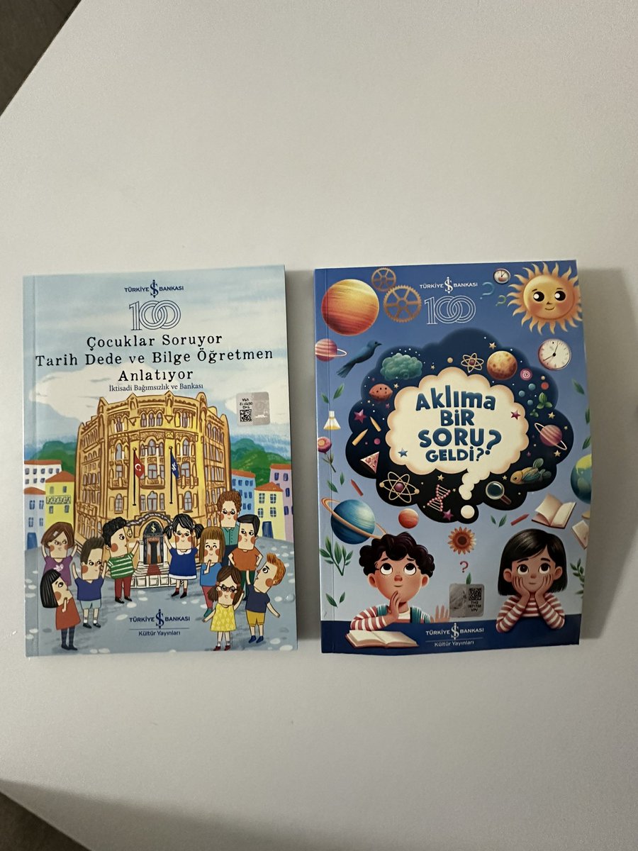 Türkiye İş Bankası ilkokul ve ortaokul öğrencileri için yine iki güzel  karne hediyesi veriyor. Kitaplar, karne günü banka şubelerinden alınabilecek.