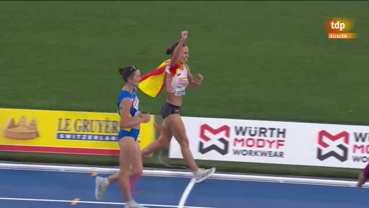 - Lucha por tus sueños.
- OK.
- Pero así no, de otra forma.
- Ah, vale.