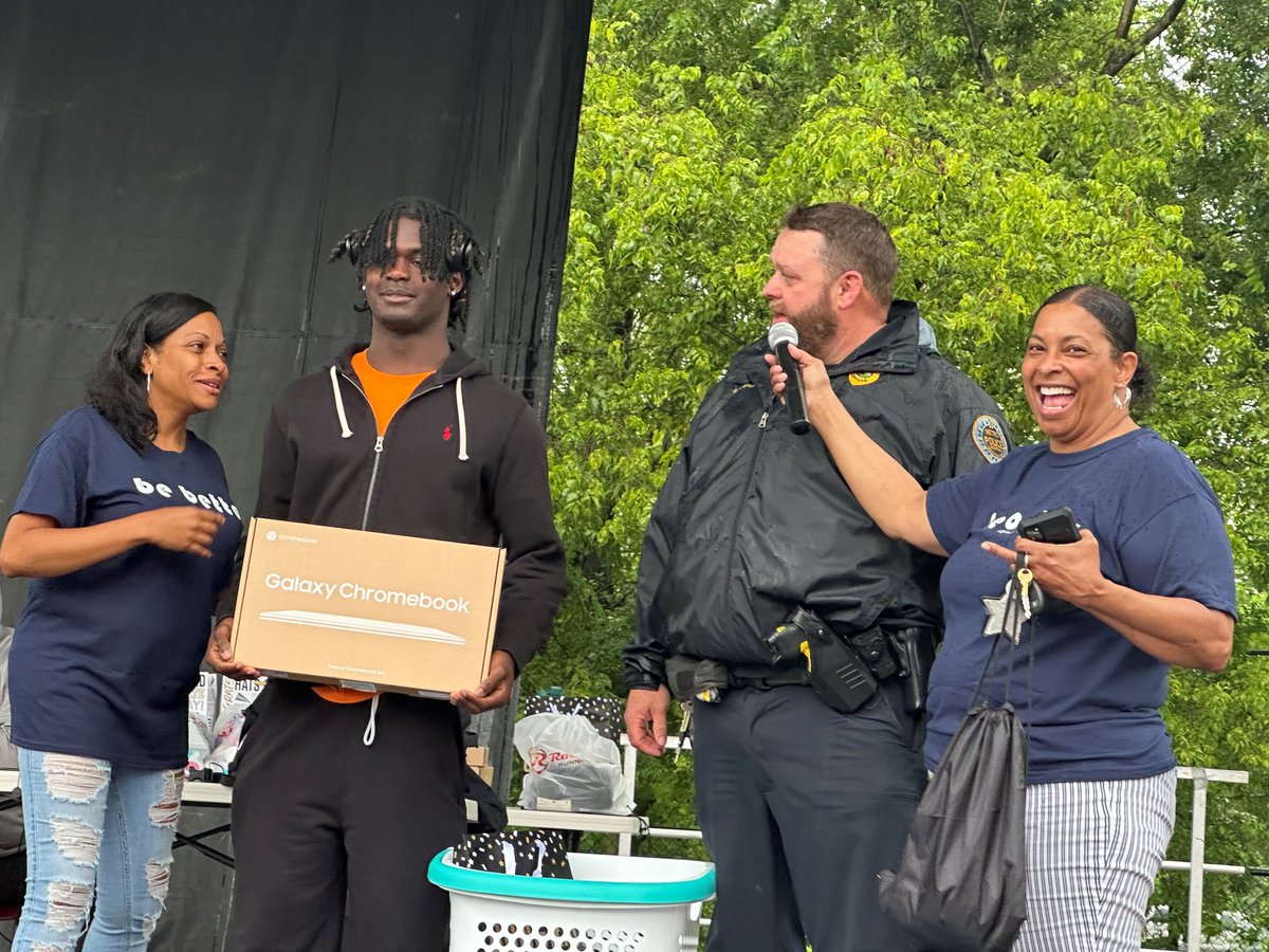 NashvilleMDHA's tweet photo. Despite the rain, our community partners showed up in full force for residents of #MDHA's Napier Place and Sudekum Apartments at #ComingTogetherDay last weekend! More than 40 local businesses, organizations and nonprofits connected residents to resources to help meet their needs. https://t.co/tDIUHt1KgD