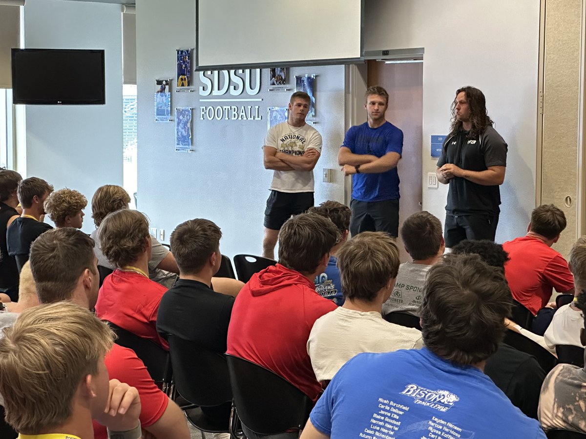 SouthDakotaFCA's tweet photo. Thanks to of the @sdfbca All-Star athletes and coaches for allowing us to share today. #605FCA https://t.co/FSc6oz2vnN
