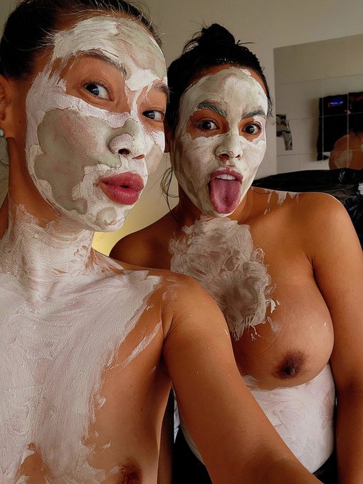 I'm squidward. You're squidward. Getting ready for NYC https://t.co/iyRttfEfTK