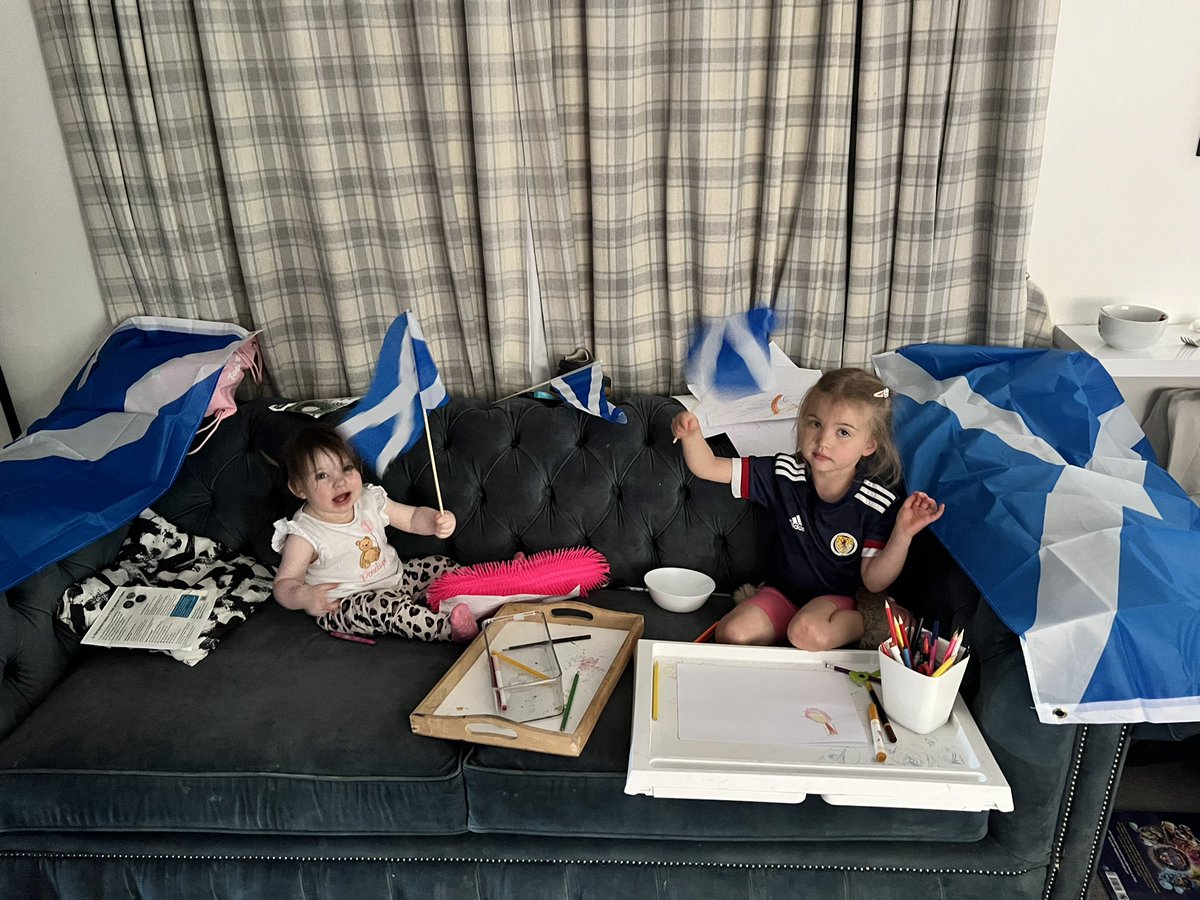 Just before my first ever working festival. Great team on board. Celebrating a friendly with Scotland as I’m sure I will be busy for the opener at the #euro2024 #Download2024 #norrrrthandreamteam  <a href="/CrieffGary/">Gary Pugh</a> <a href="/jrhoward77/">James Robert Howard</a> <a href="/James_Ryder/">Bad News Ryder</a>  <a href="/_emm1996x/">em</a> <a href="/Gema__doll/">Gem</a>  <a href="/sazzled11/">Sazzle</a>. 🏴󠁧󠁢󠁳󠁣󠁴󠁿😂