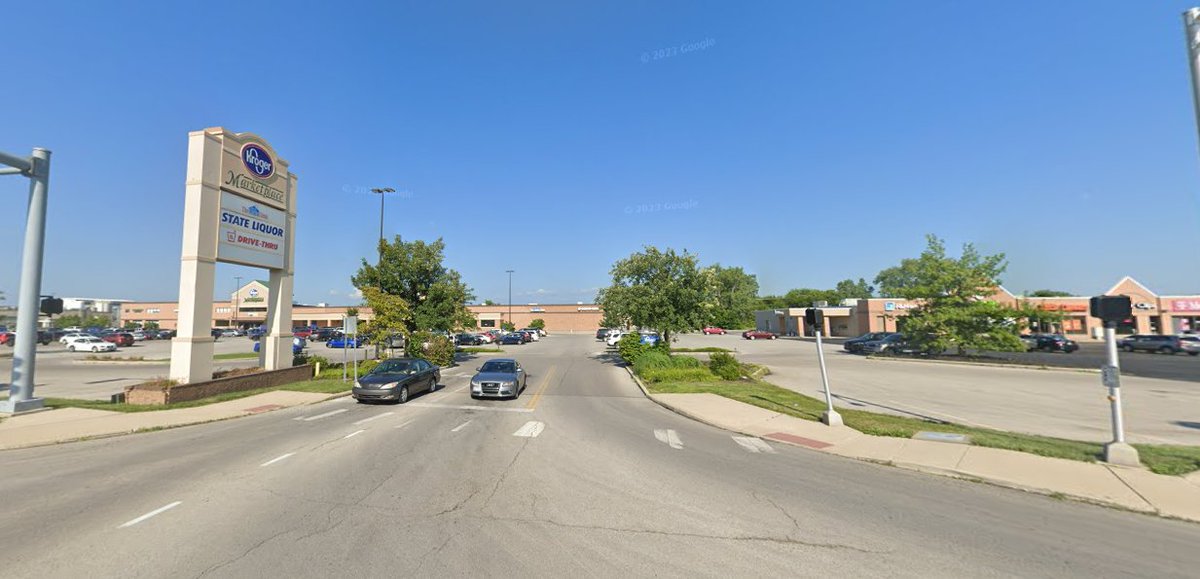 talking_cities_'s tweet photo. I love living in Bowling Green, Ohio and the city is fairly walkable. The one thing holding me back from going mostly car-free is that all the grocery stores are on the edges of town in un-walkable strip malls or industrial parks. #commercialrealestate #unwalkable https://t.co/4Wh7tE0yLi