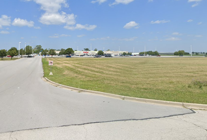 talking_cities_'s tweet photo. I love living in Bowling Green, Ohio and the city is fairly walkable. The one thing holding me back from going mostly car-free is that all the grocery stores are on the edges of town in un-walkable strip malls or industrial parks. #commercialrealestate #unwalkable https://t.co/4Wh7tE0yLi